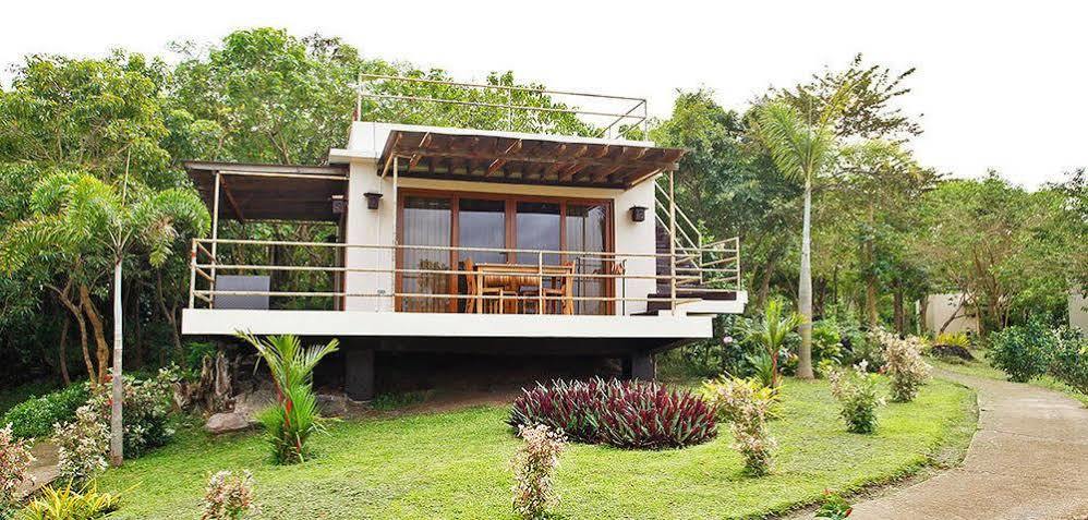 Tugawe Cove Resort Colongcocon Exterior photo